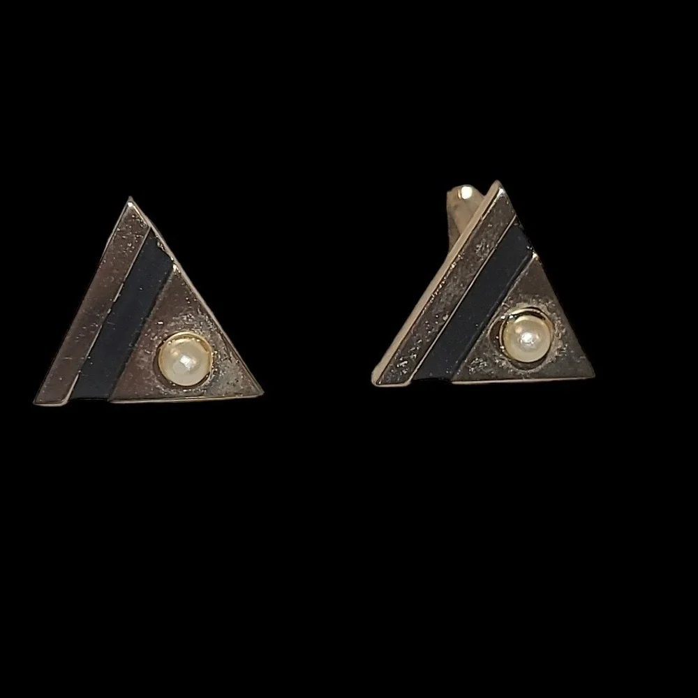 Vintage Gold Tone Faux Pearls‎ Black Enamel Men's Triangle Cufflinks Unsigned